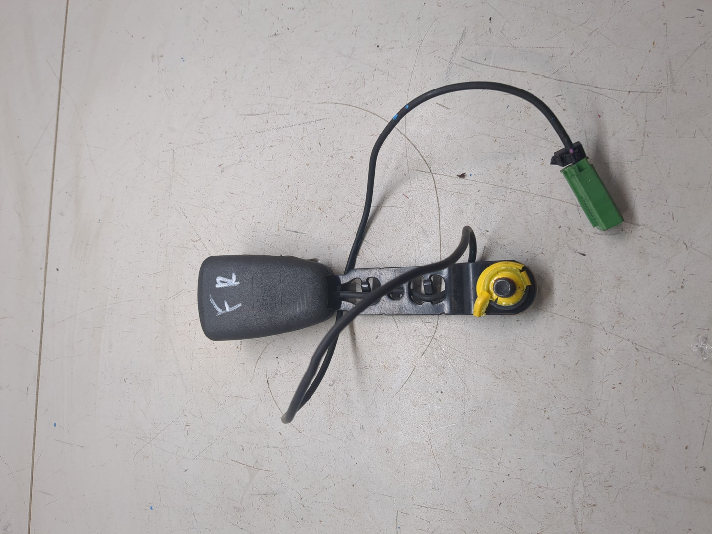 Ответная часть ремня безопасности