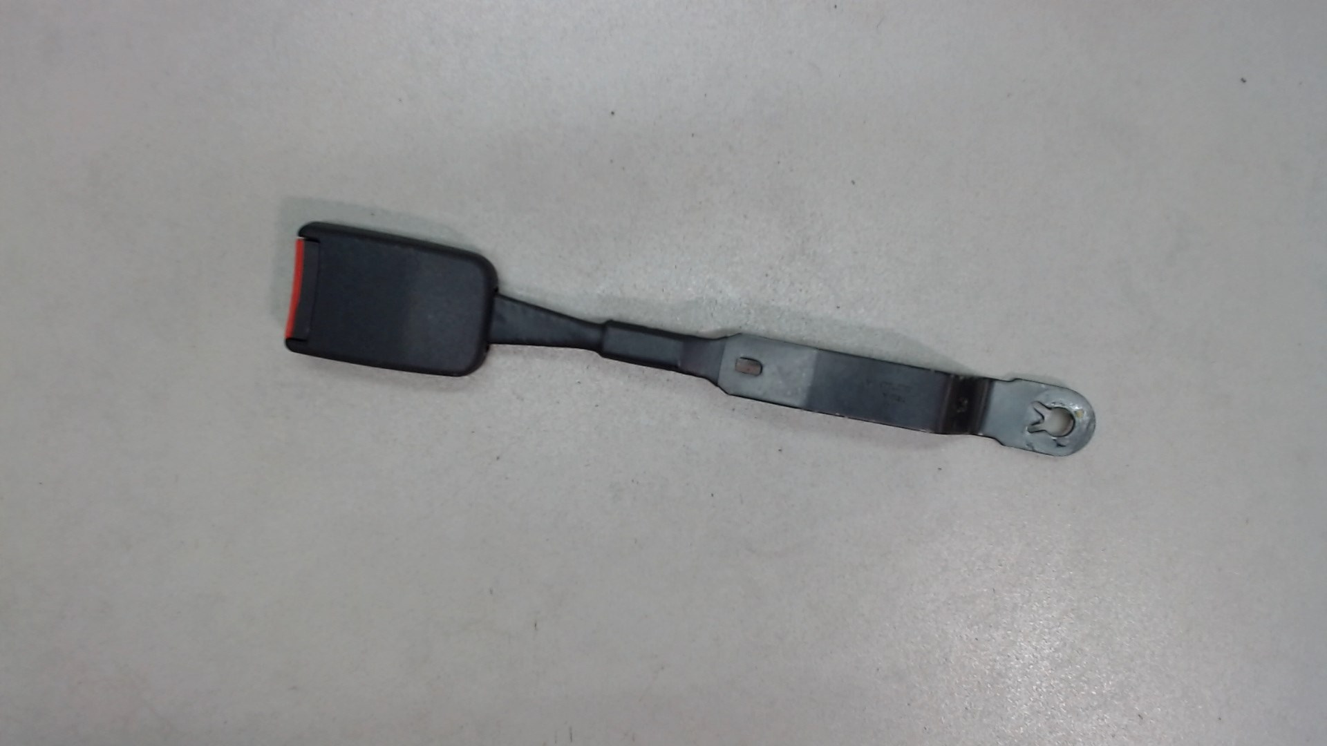 Ответная часть ремня безопасности