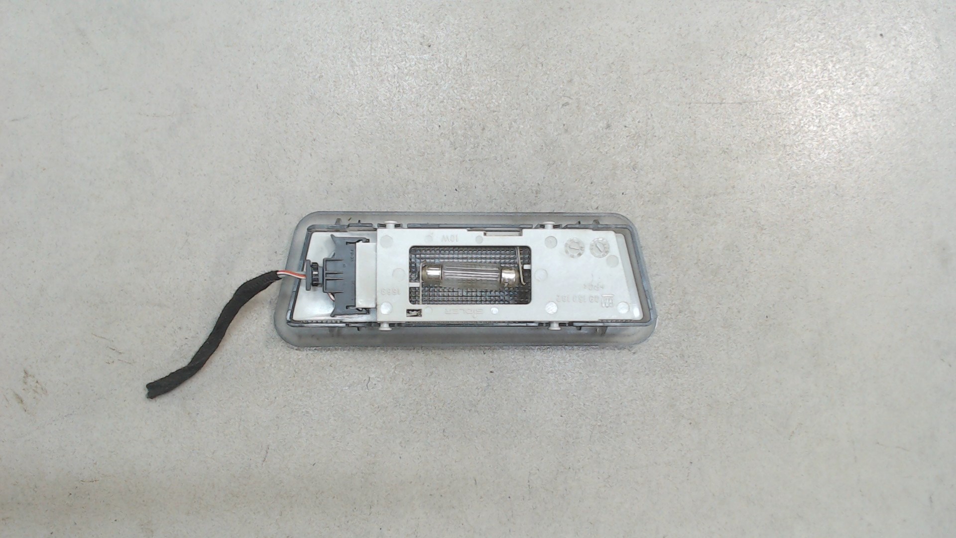 Плафон салонный