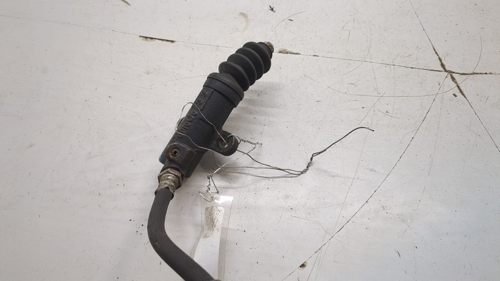 Цилиндр сцепления рабочий