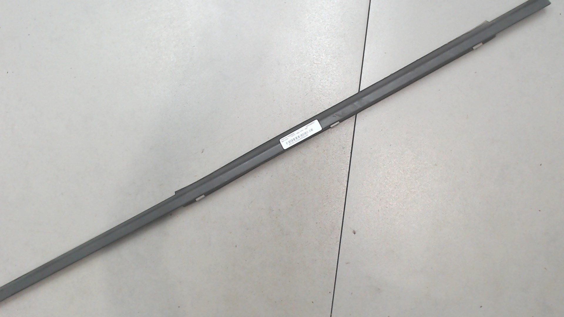 Накладка стекла заднего правого