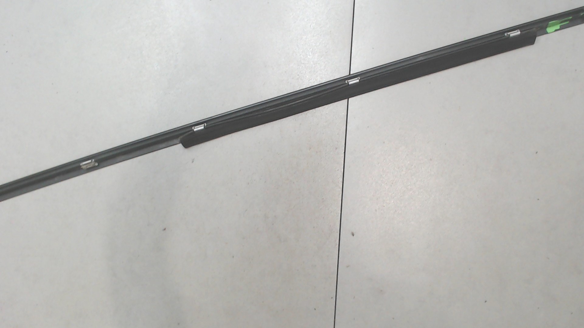 Накладка стекла заднего правого