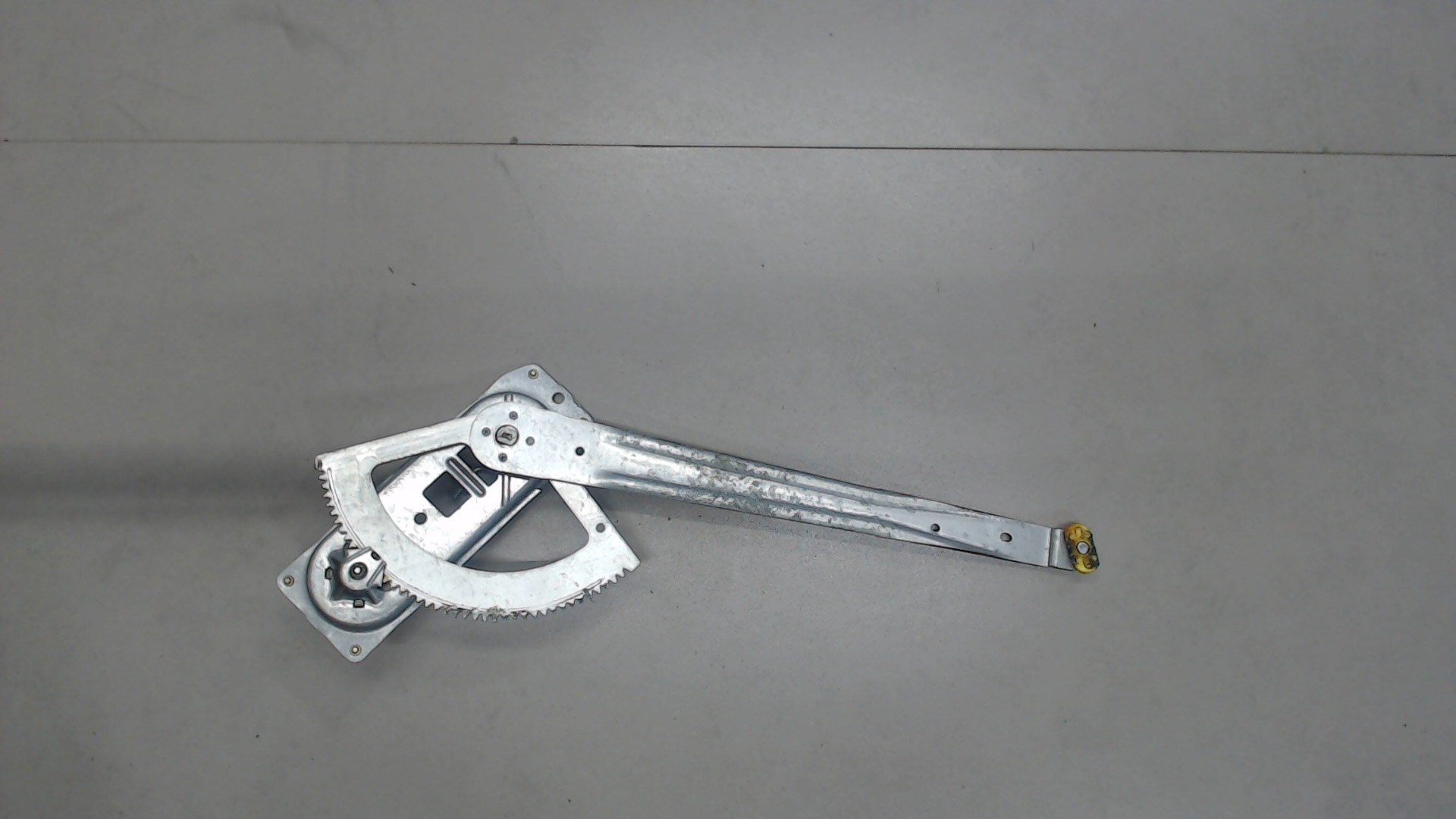 Стеклоподъемник механ. передний правый