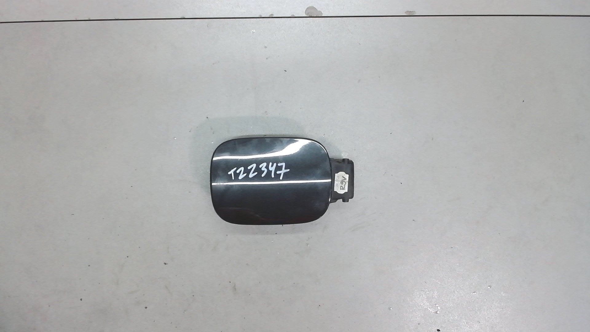 Лючок бензобака