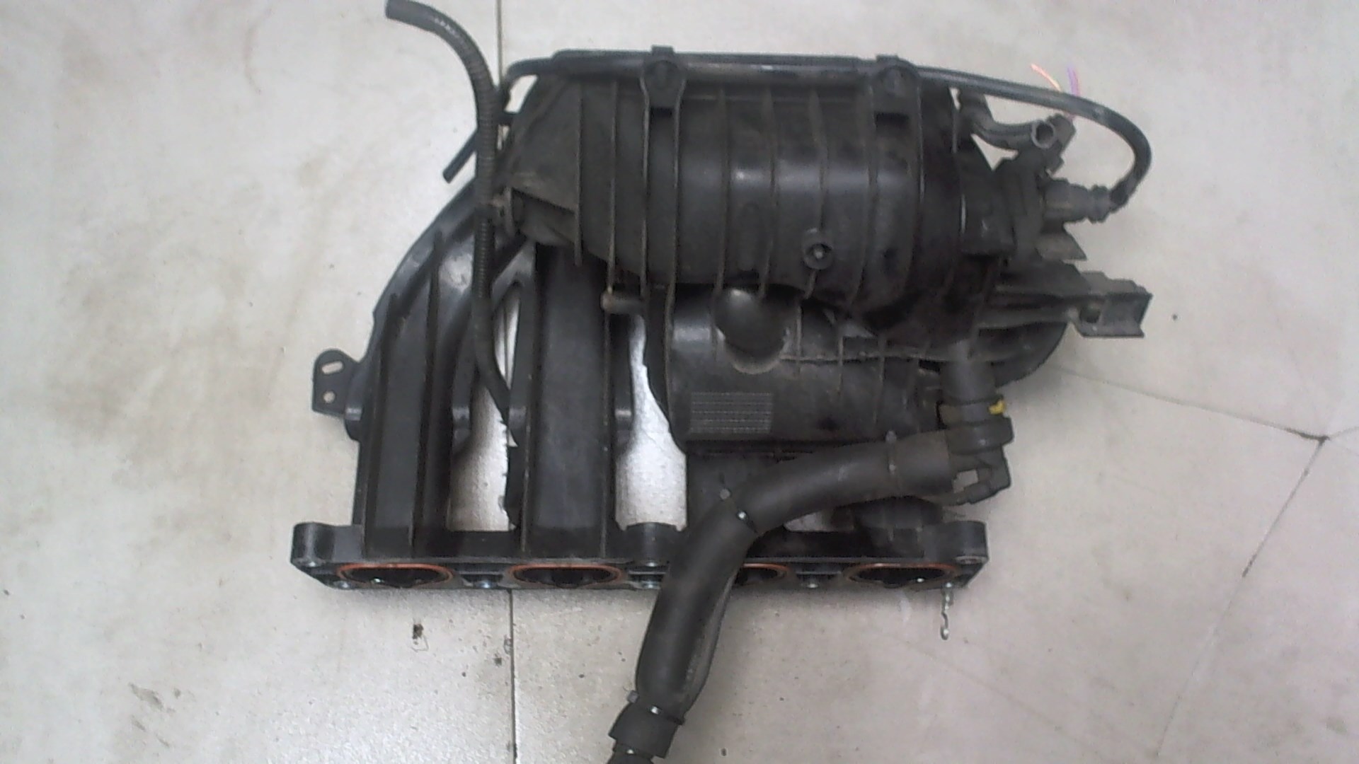 Коллектор впускной