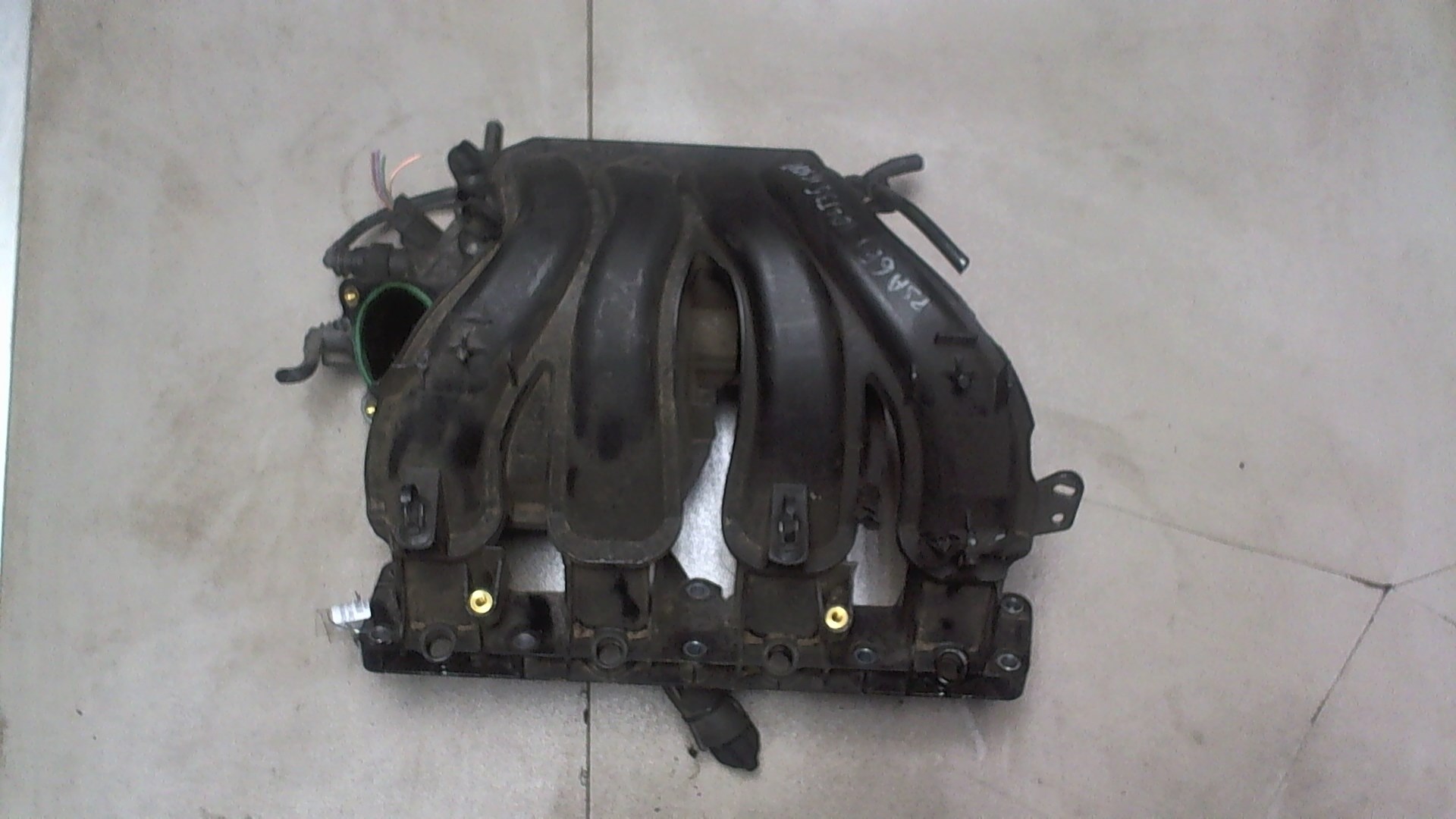 Коллектор впускной