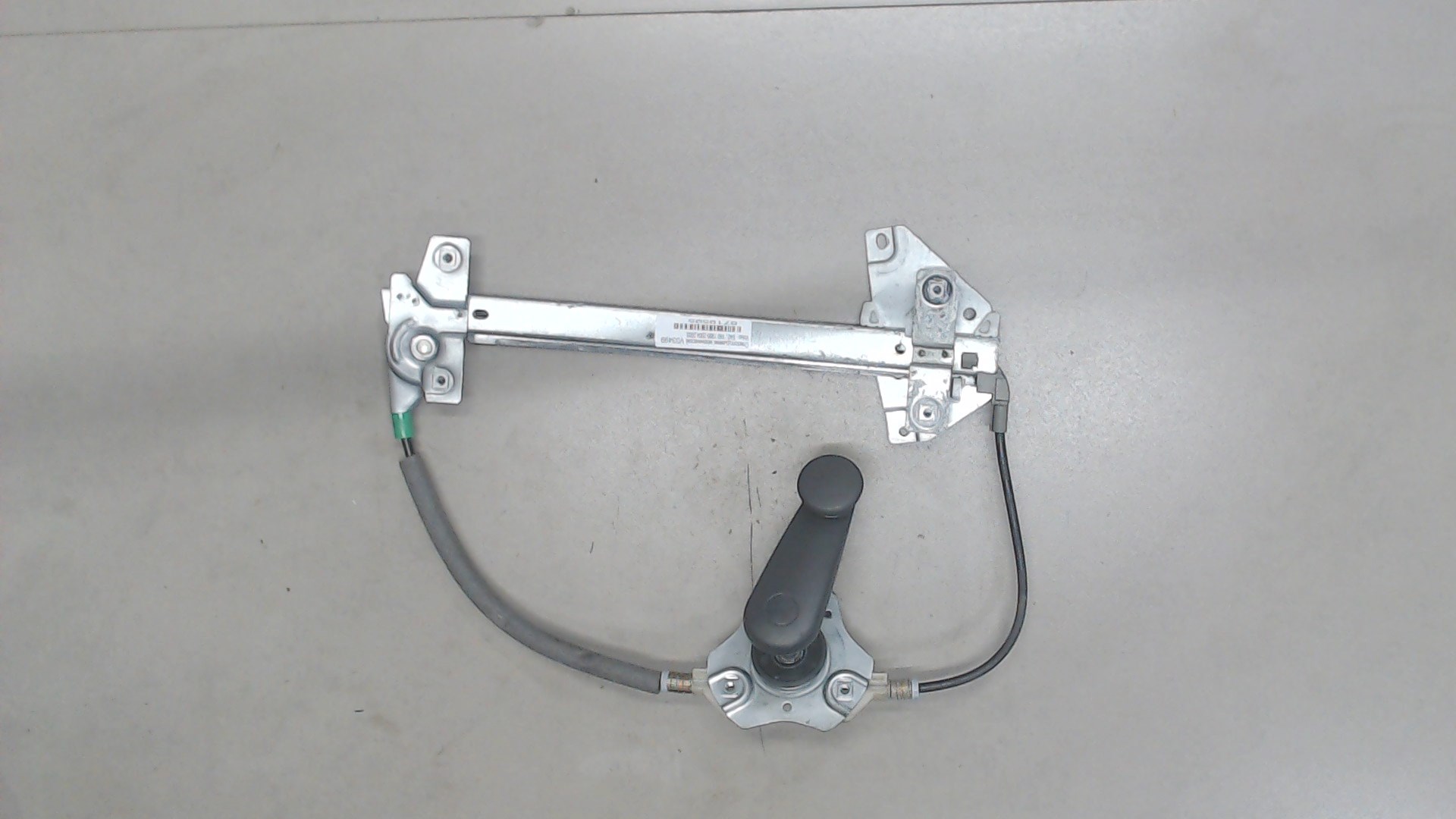 Стеклоподъемник механ. задний правый