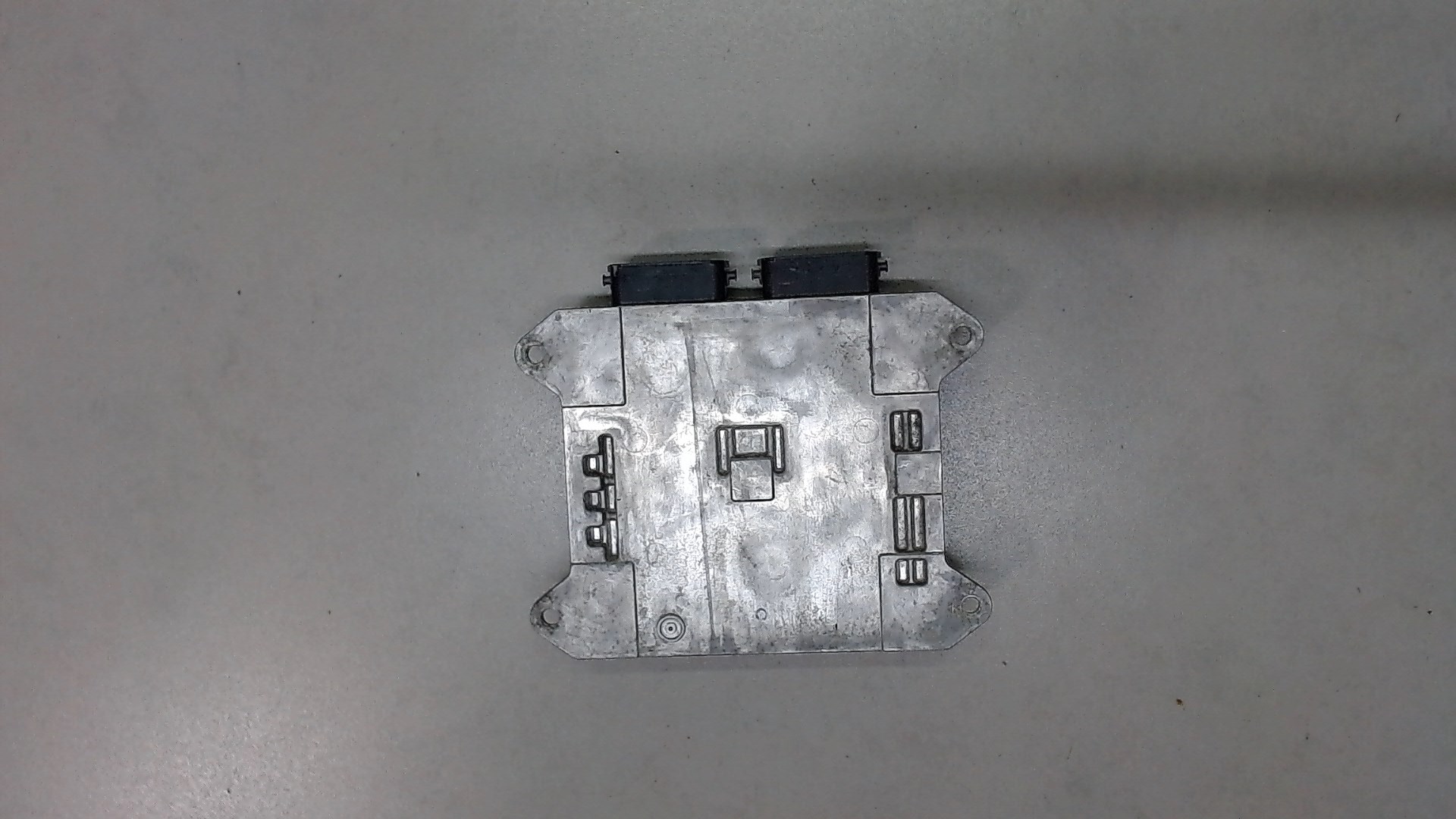 Блок управления двигателем