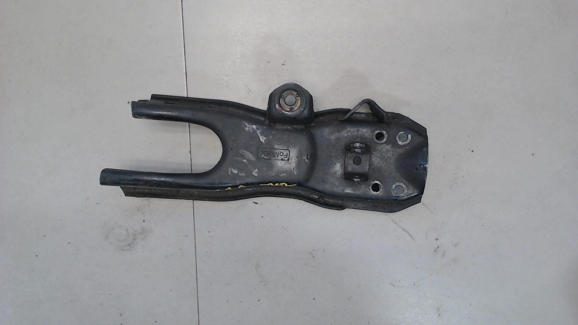 Рычаг передний