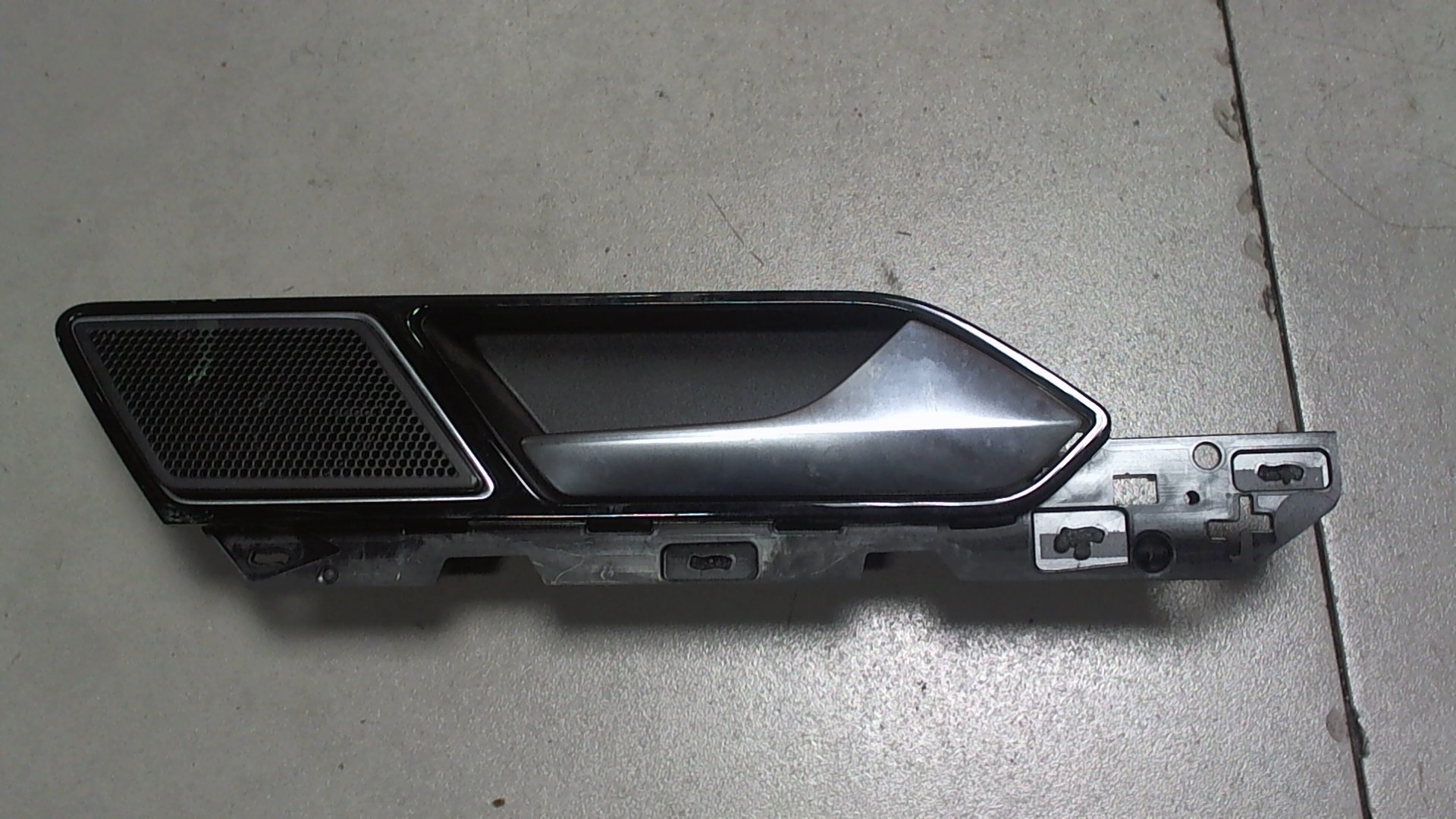 Ручка двери задней внутренняя правая