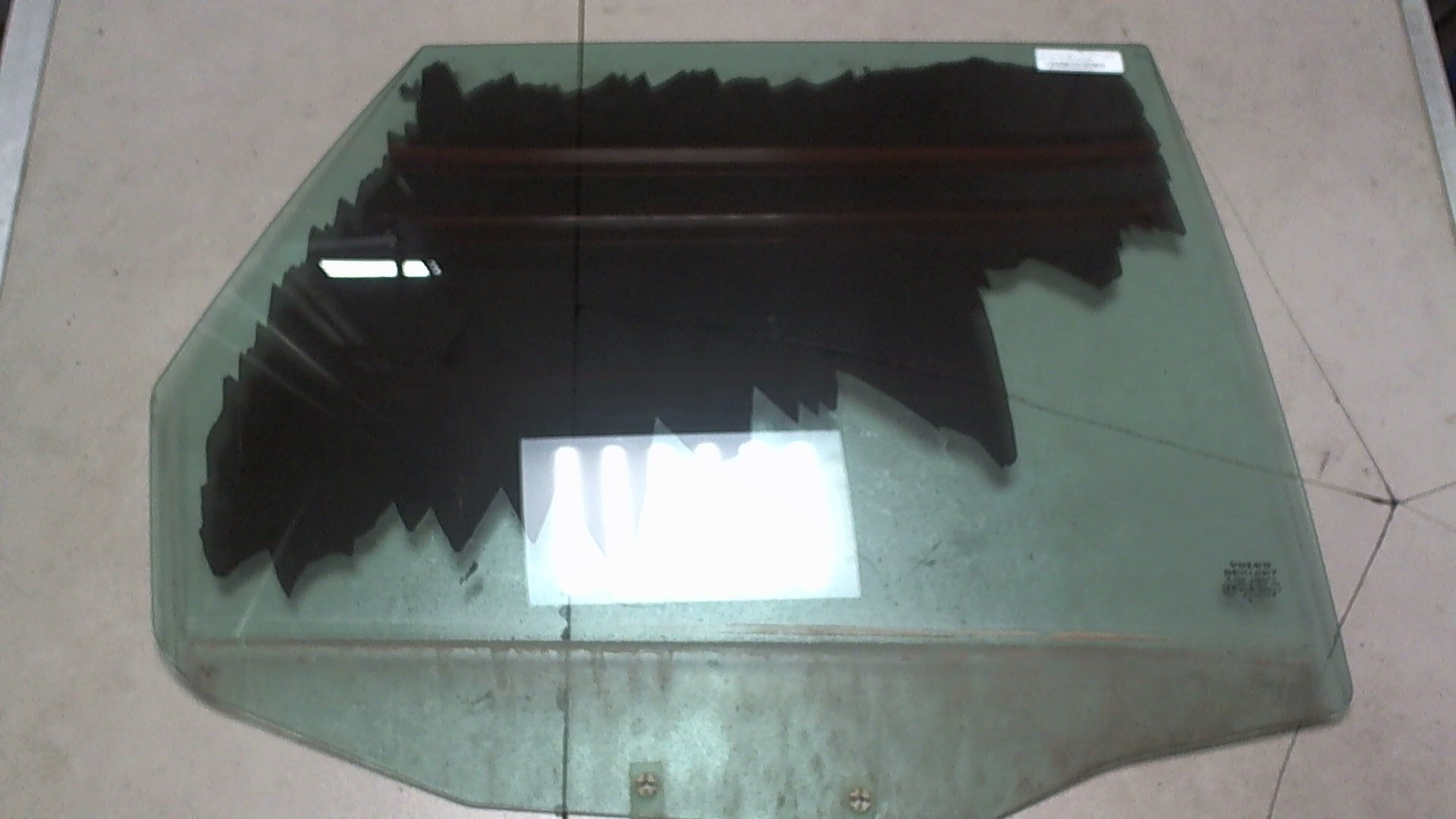 Стекло двери задней правой