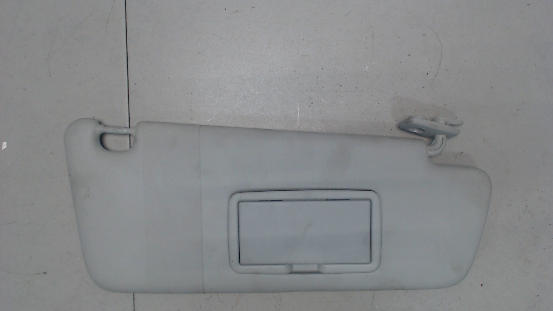 Козырек солнцезащитный