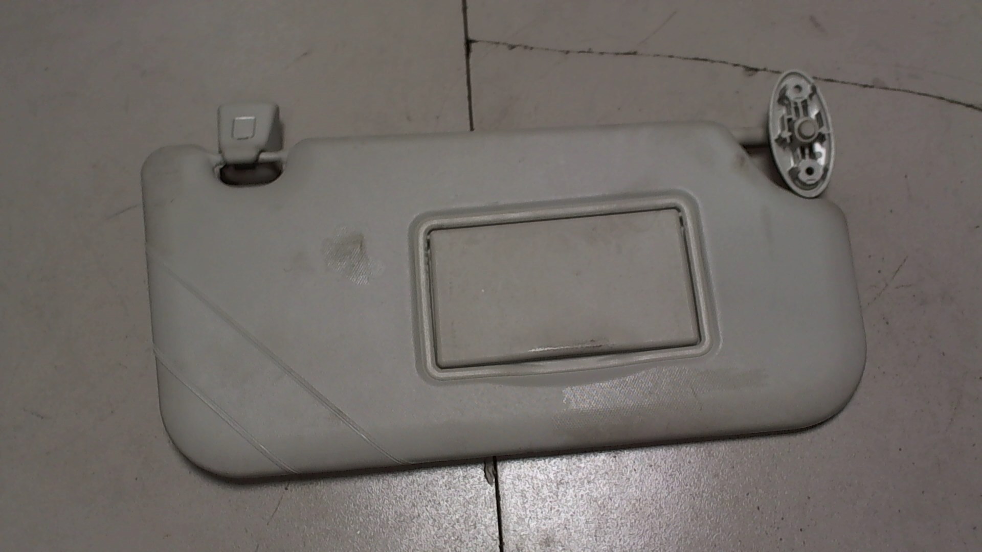 Козырек солнцезащитный