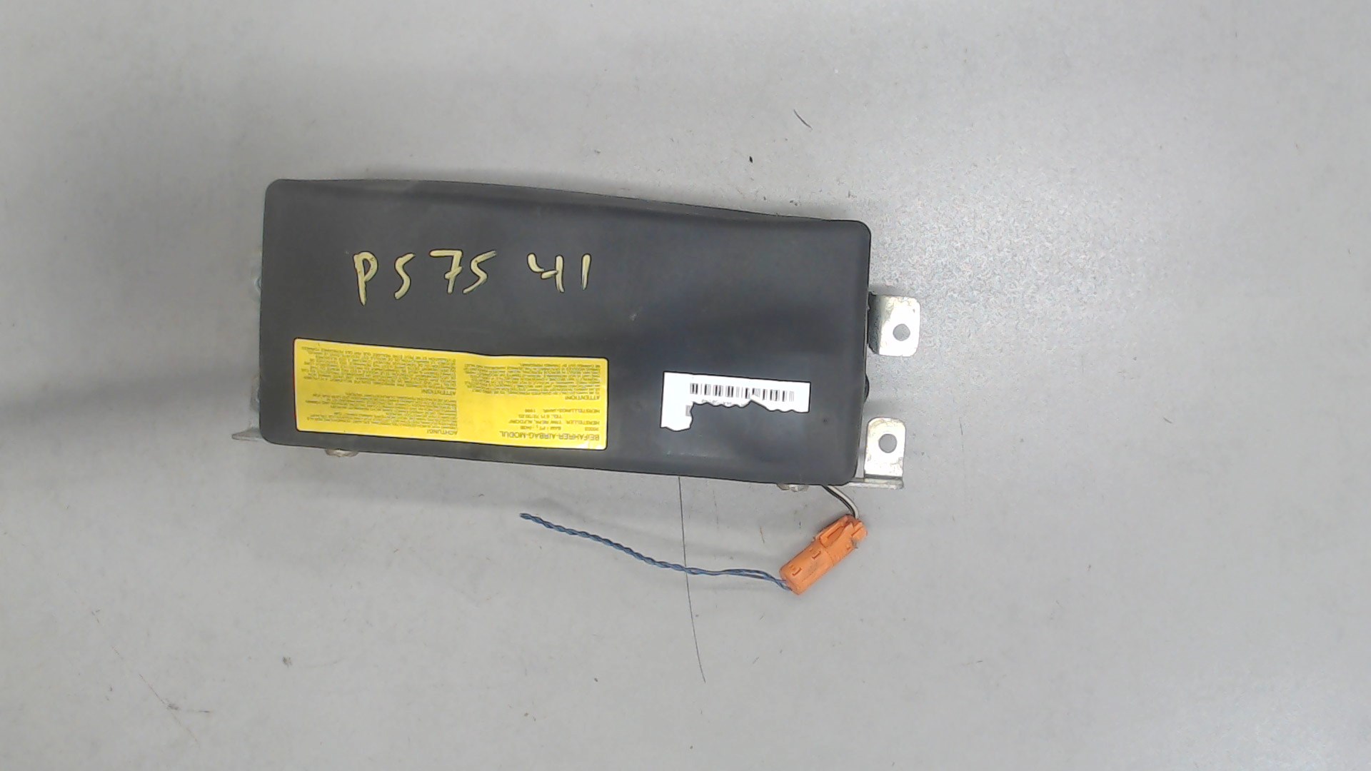 Подушка безопасности пассажирская (в торпедо)