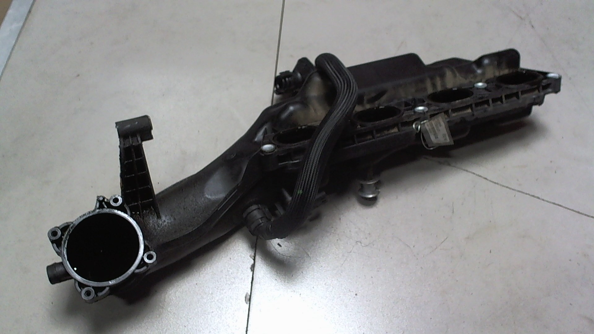 Коллектор впускной