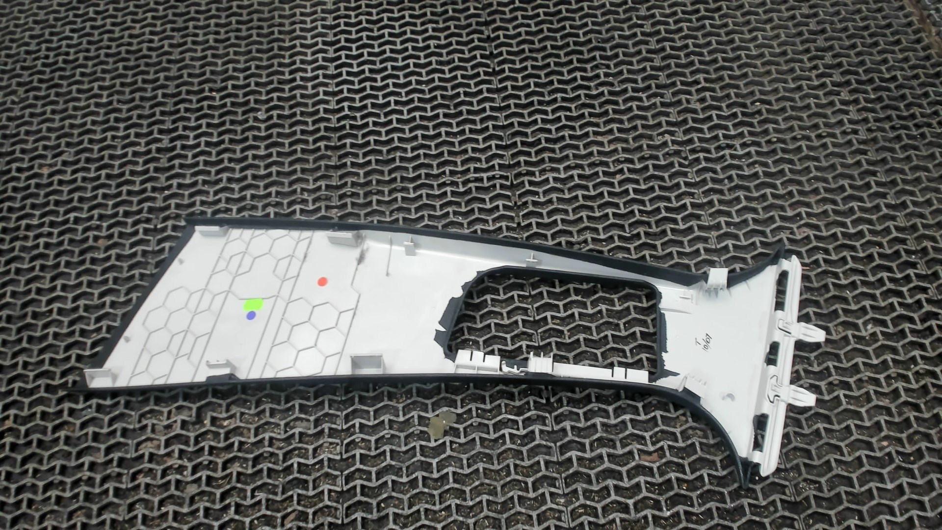 Обшивка стойки