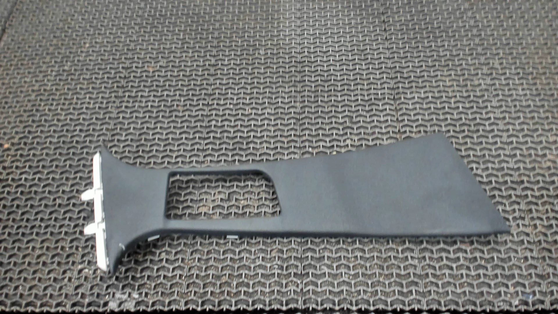 Обшивка стойки