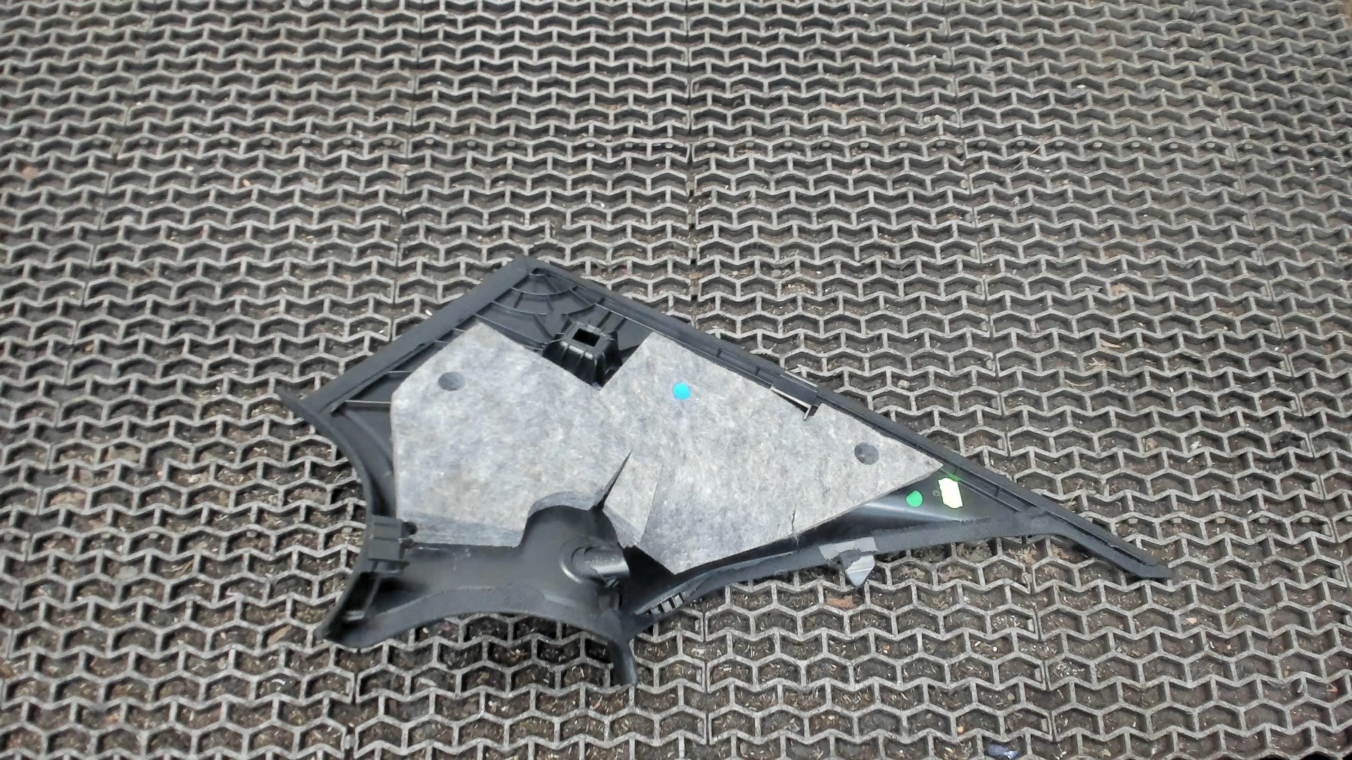 Обшивка стойки