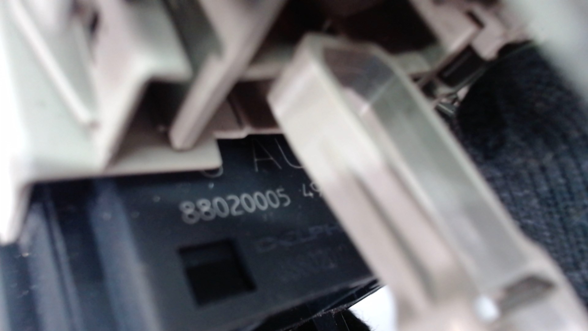 Кнопка корректора фар