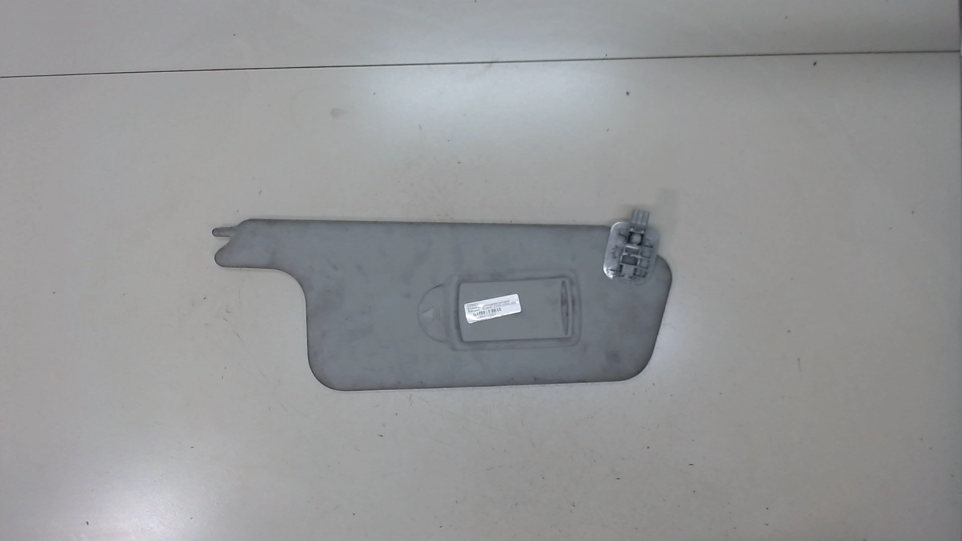 Козырек солнцезащитный