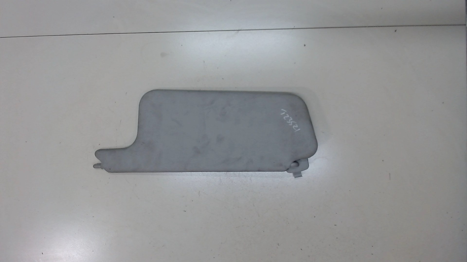 Козырек солнцезащитный