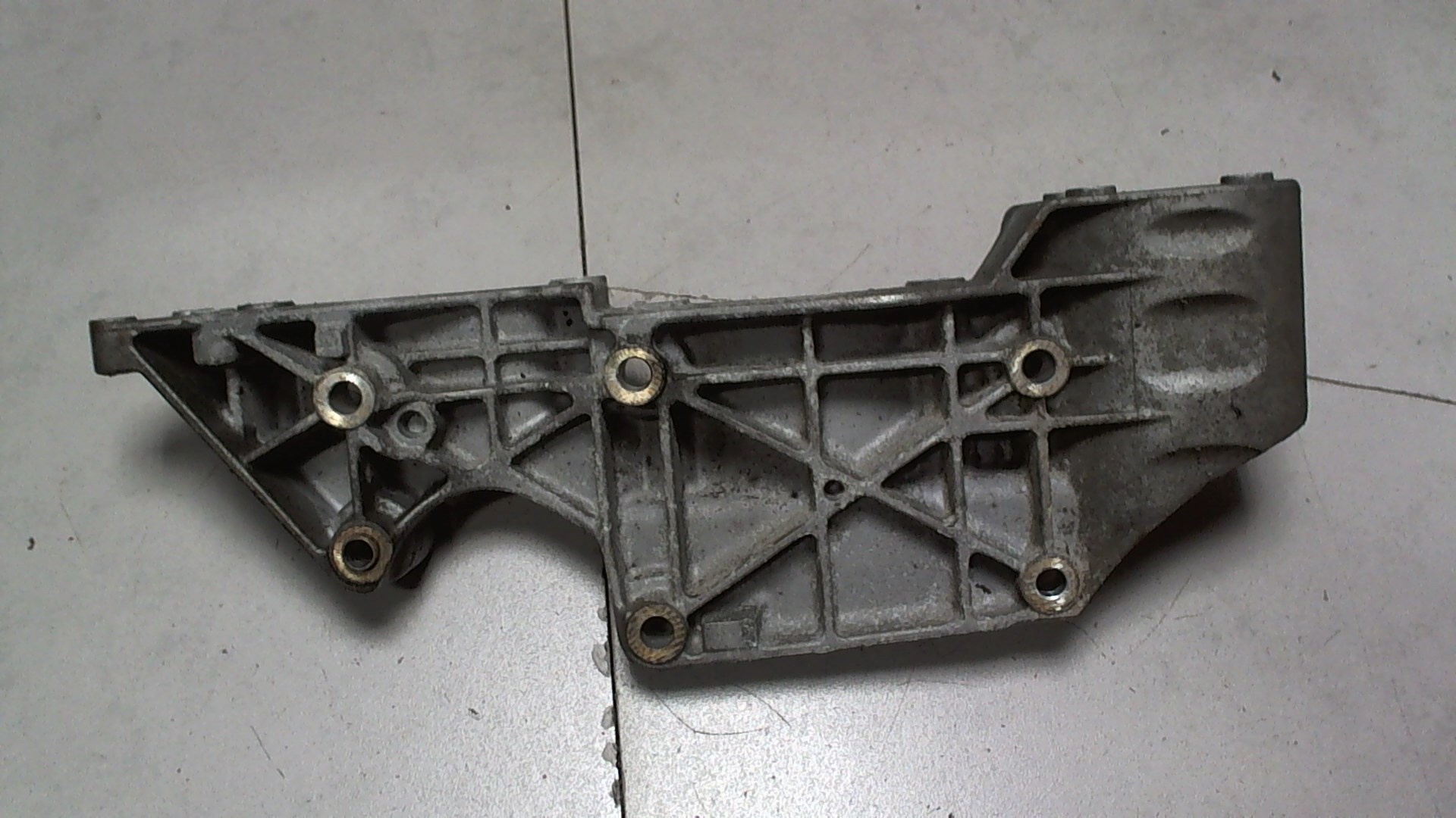 Кронштейн двигателя