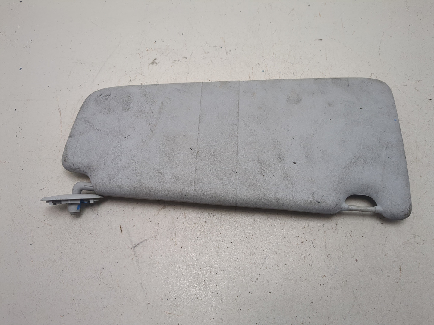 Козырек солнцезащитный