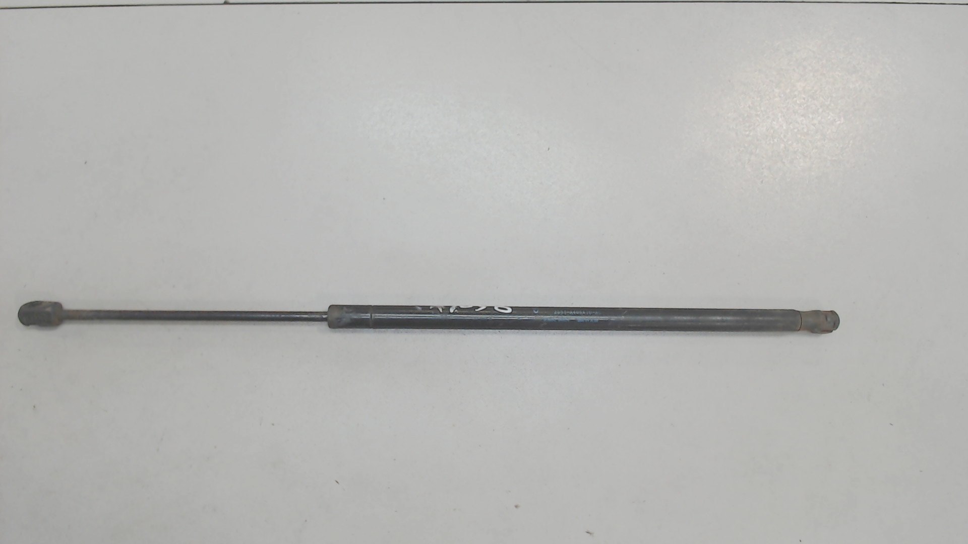 Амортизатор крышки багажника