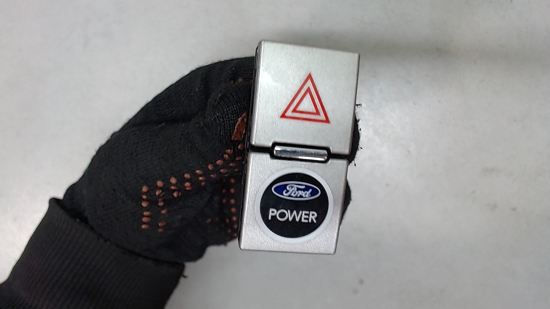 Кнопка аварийной остановки