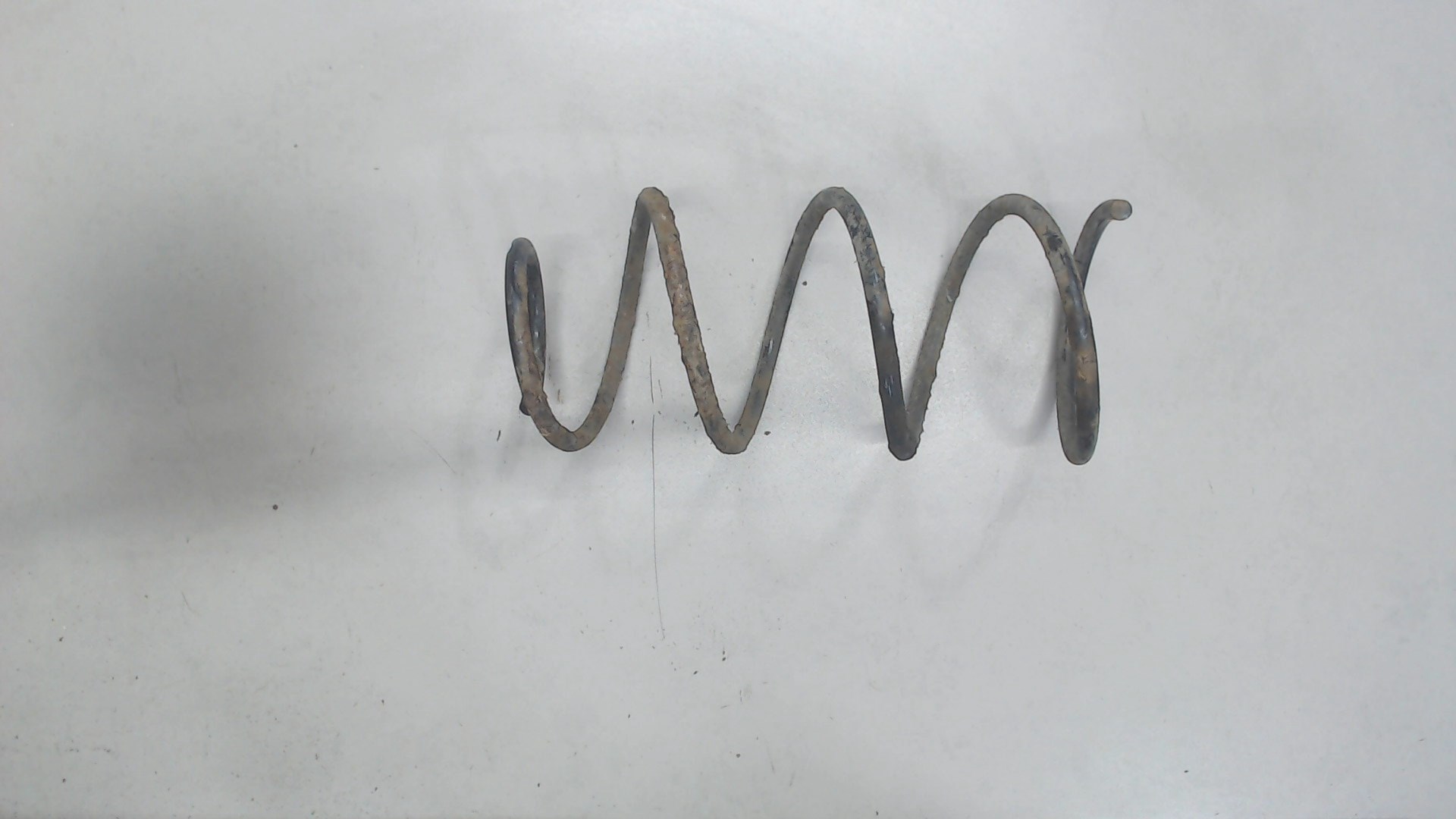 Пружина передняя