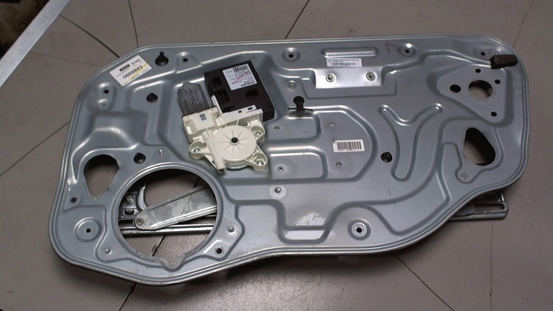 Стеклоподъемник электр. передний правый