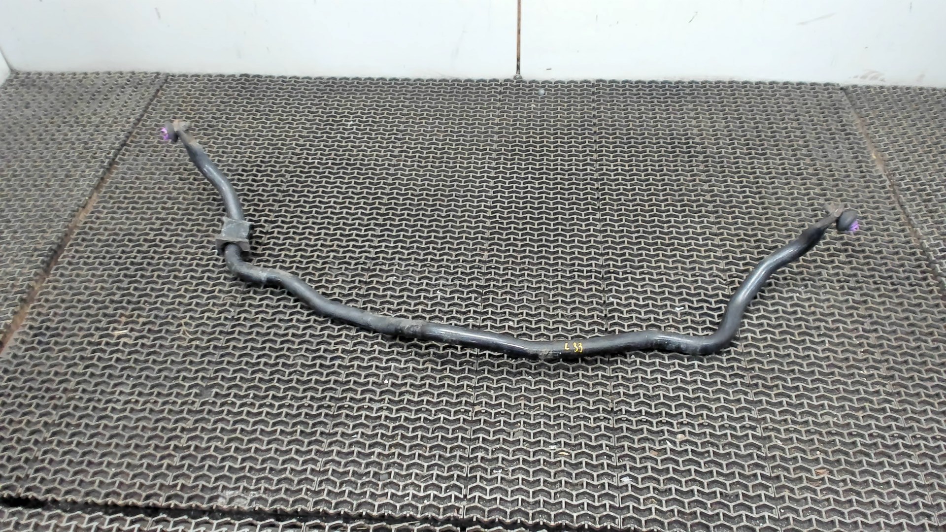 Стабилизатор передний