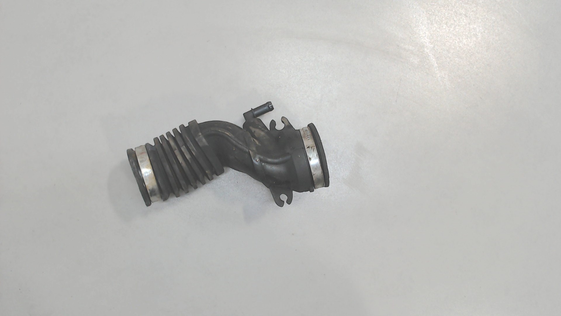 Патрубок воздушного фильтра