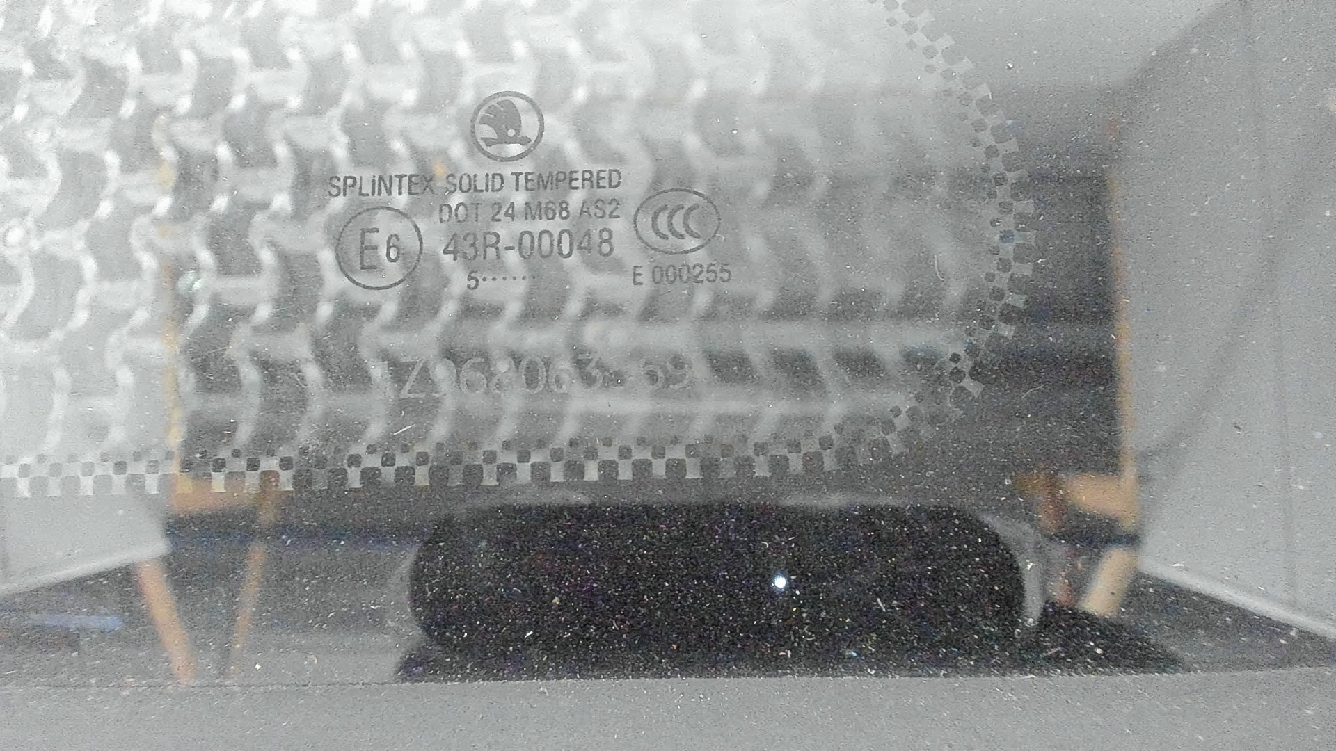 Стекло боковое