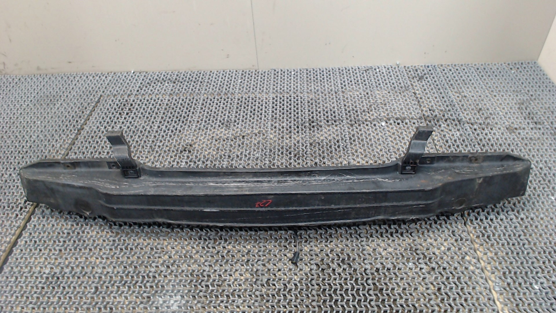 Усилитель заднего бампера