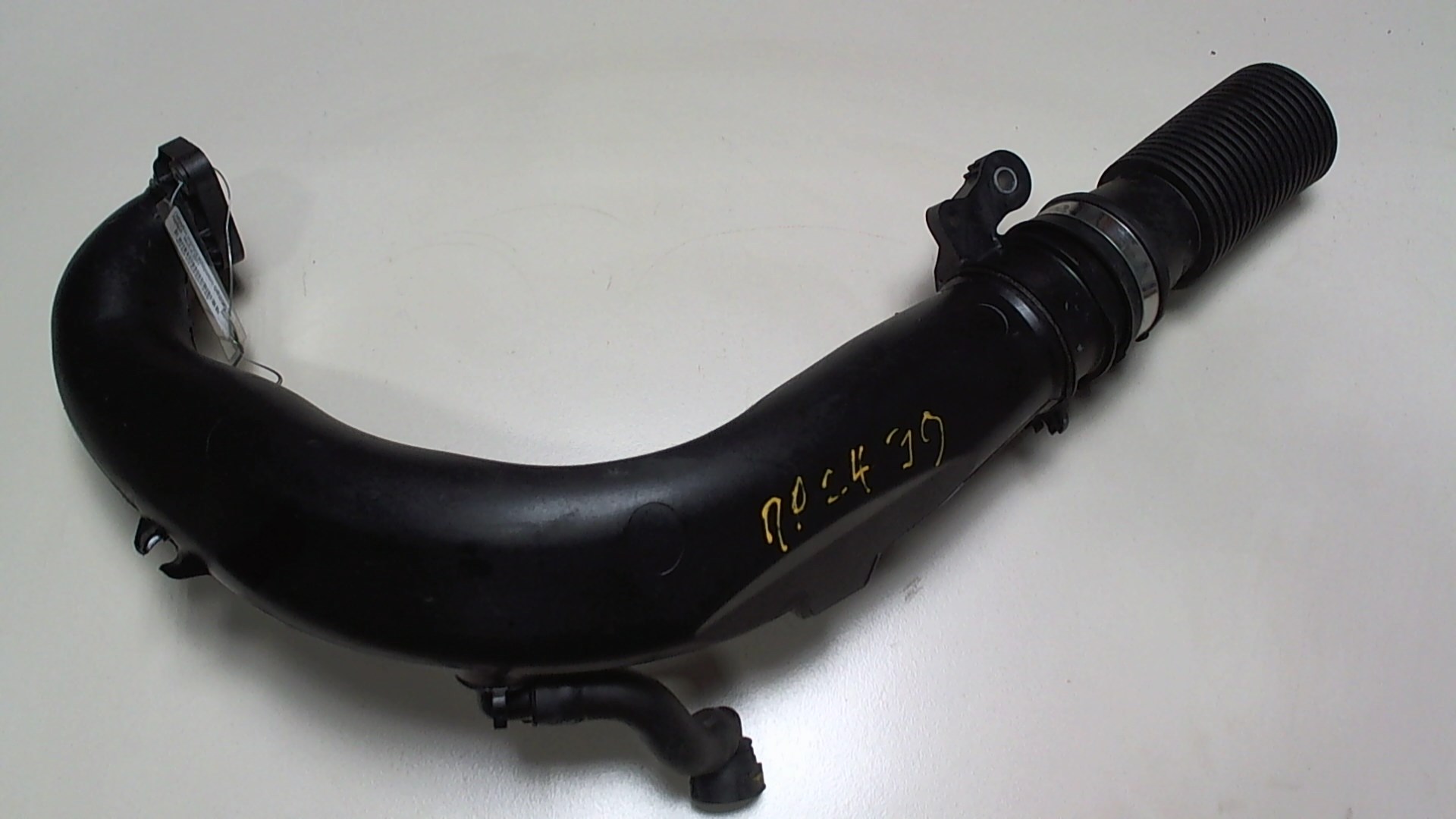 Патрубок воздушного фильтра