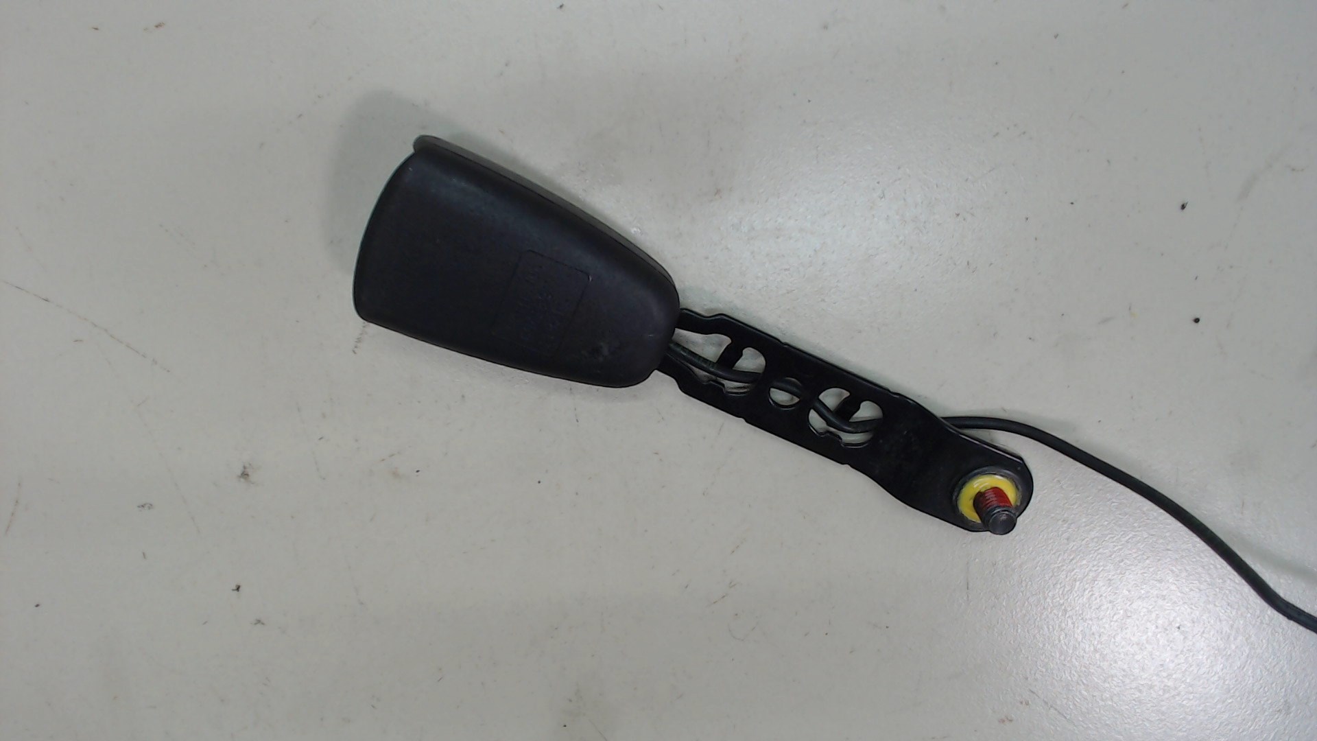 Ответная часть ремня безопасности