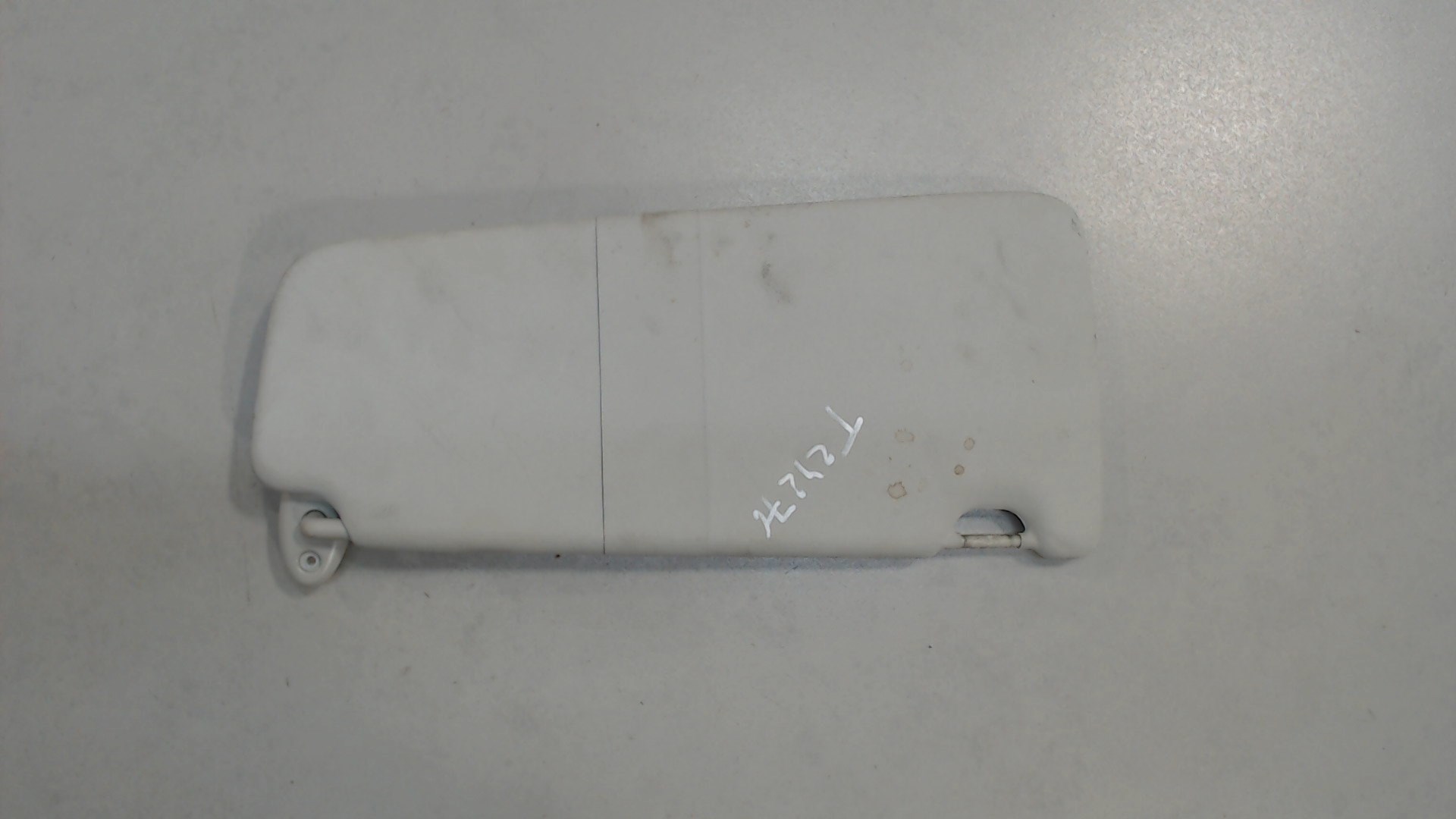 Козырек солнцезащитный