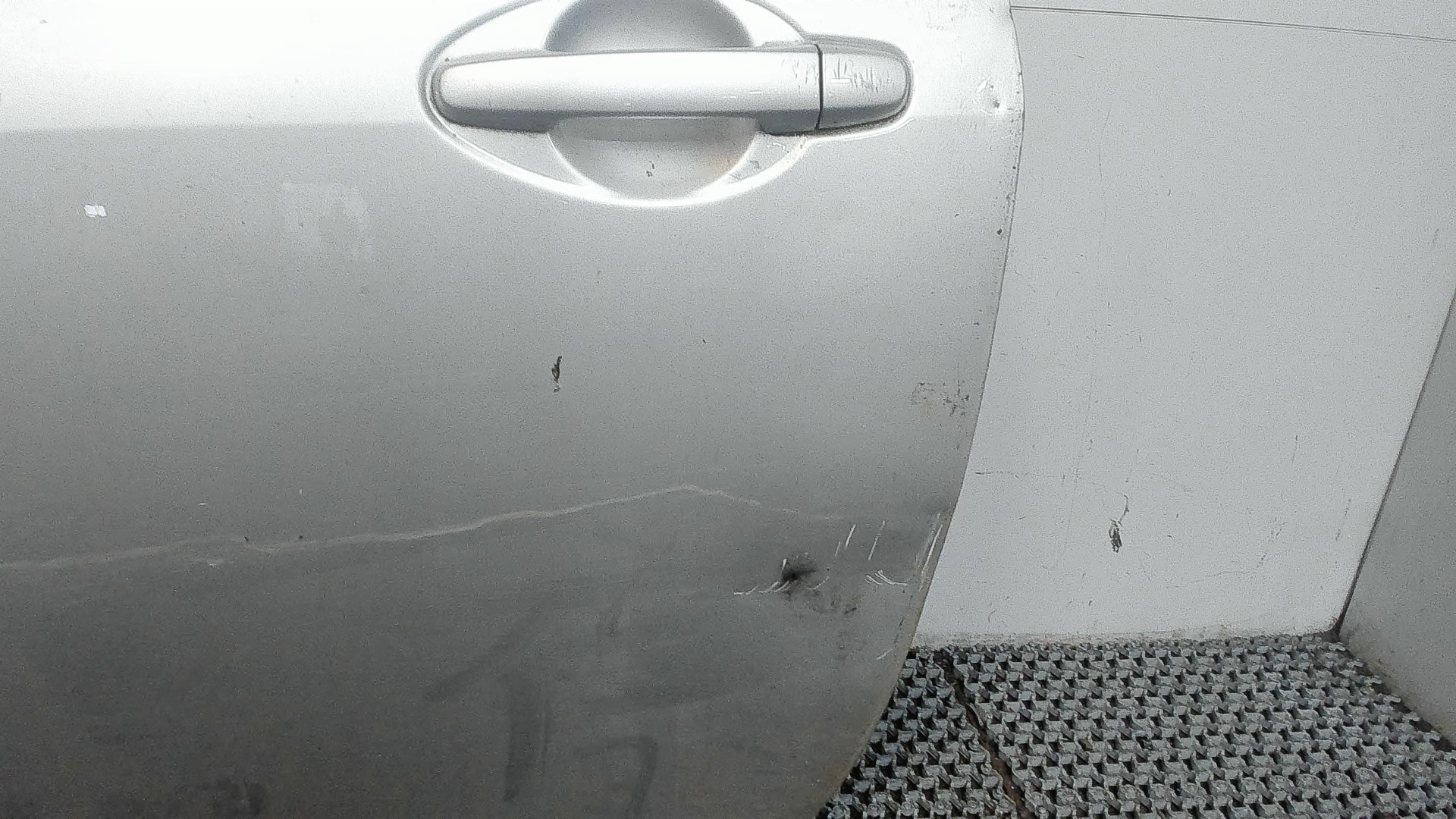 Дверь передняя левая