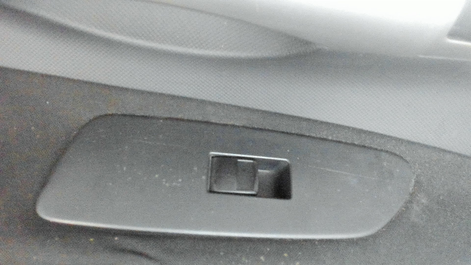 Дверь передняя левая