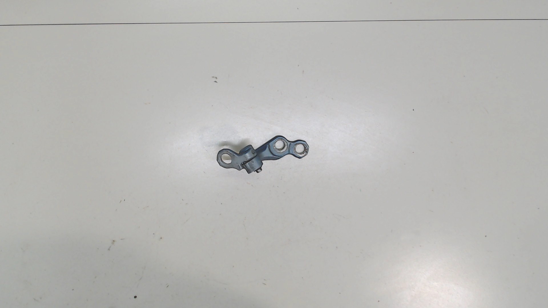 Петля двери