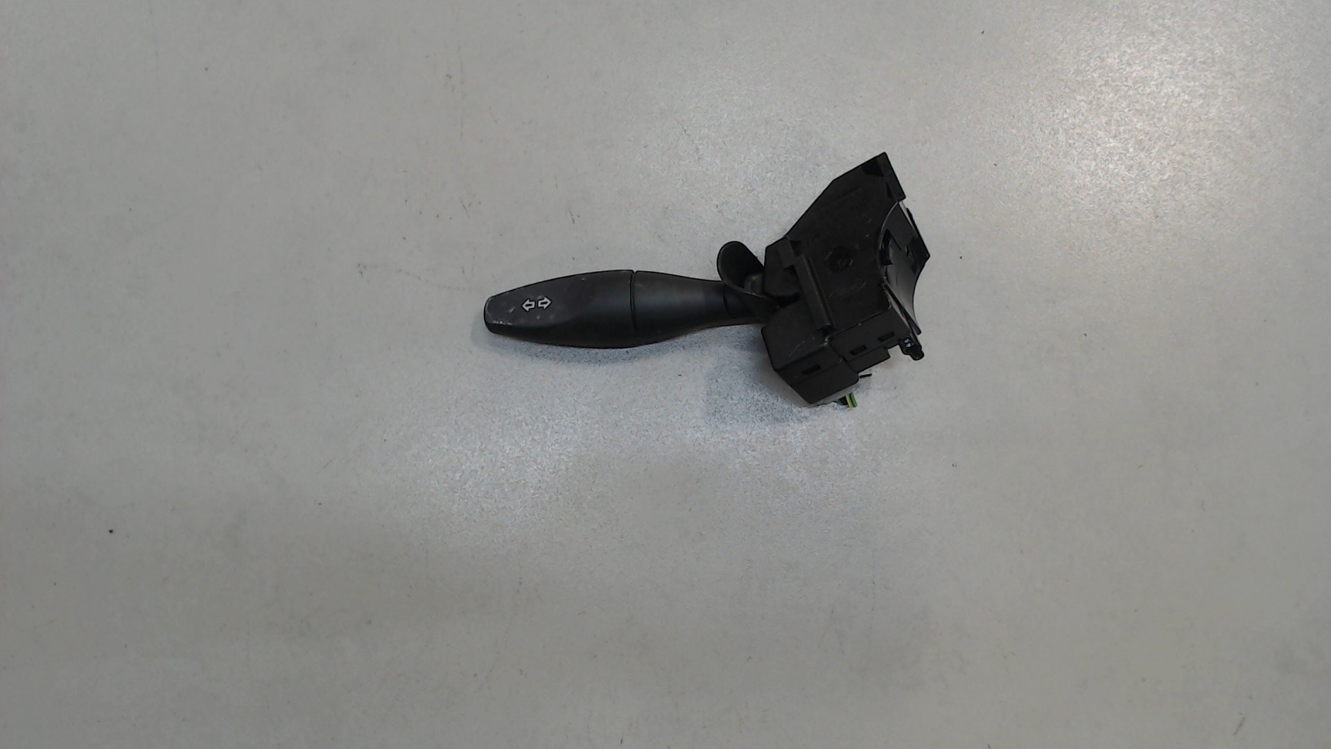 Переключатель поворотов подрулевой