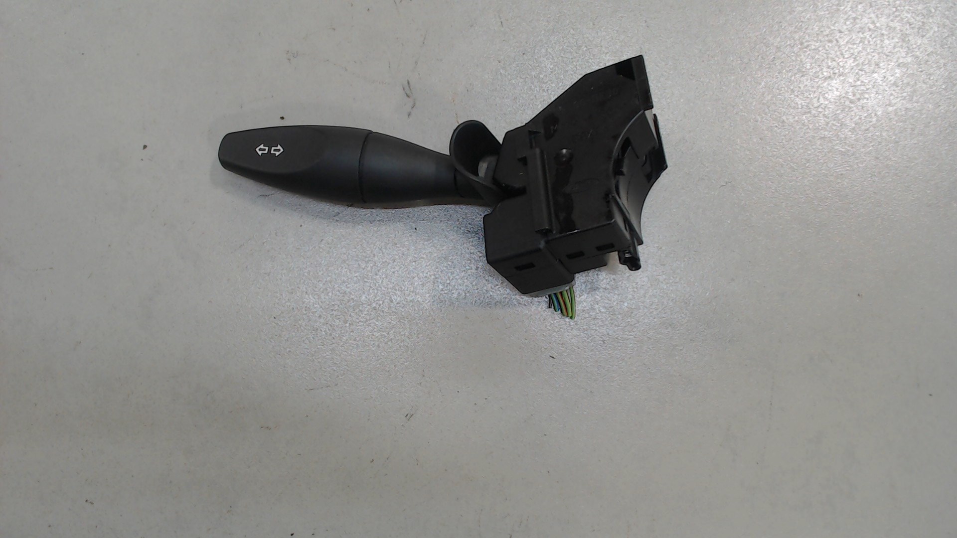 Переключатель поворотов подрулевой