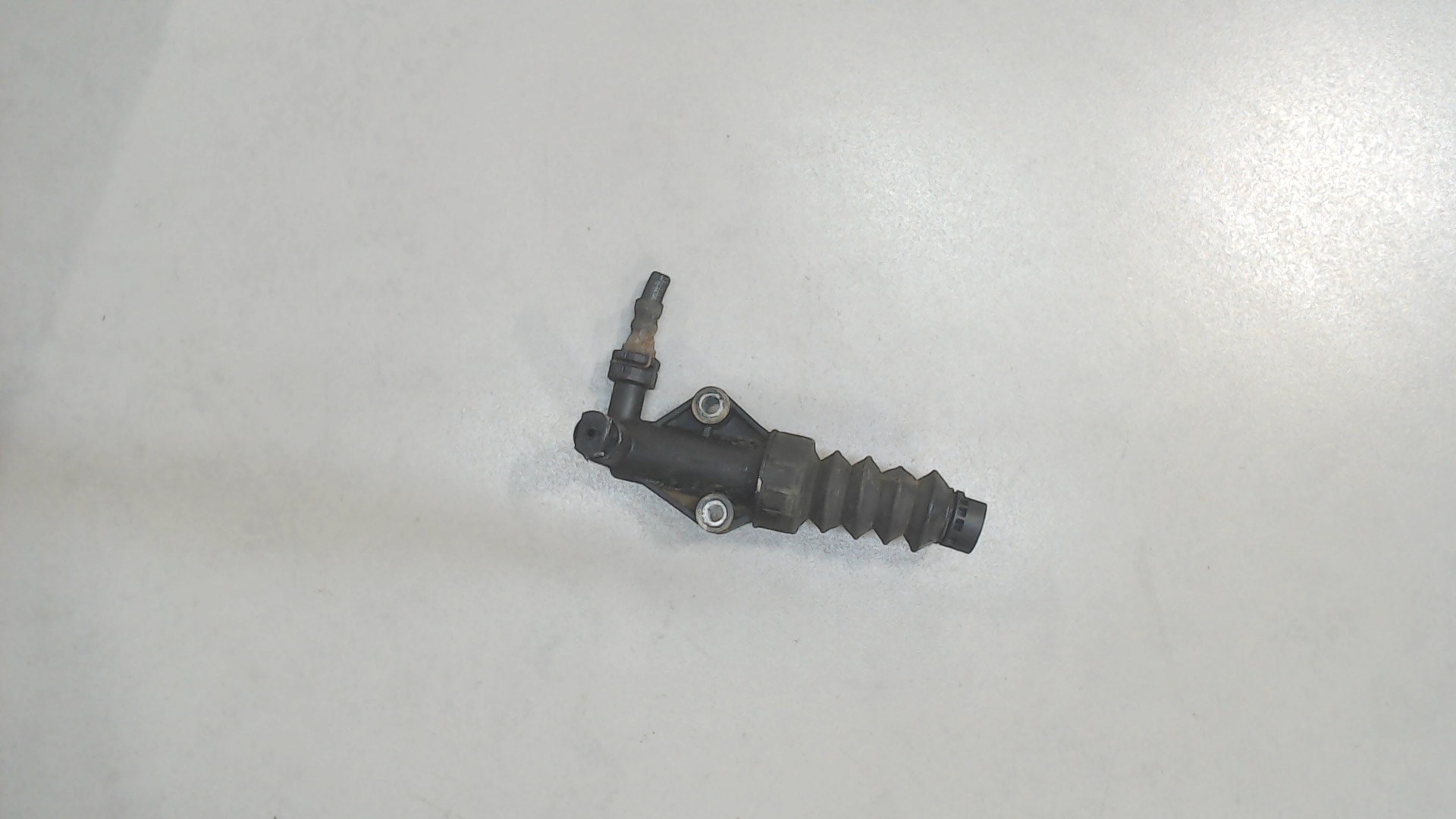 Цилиндр сцепления рабочий