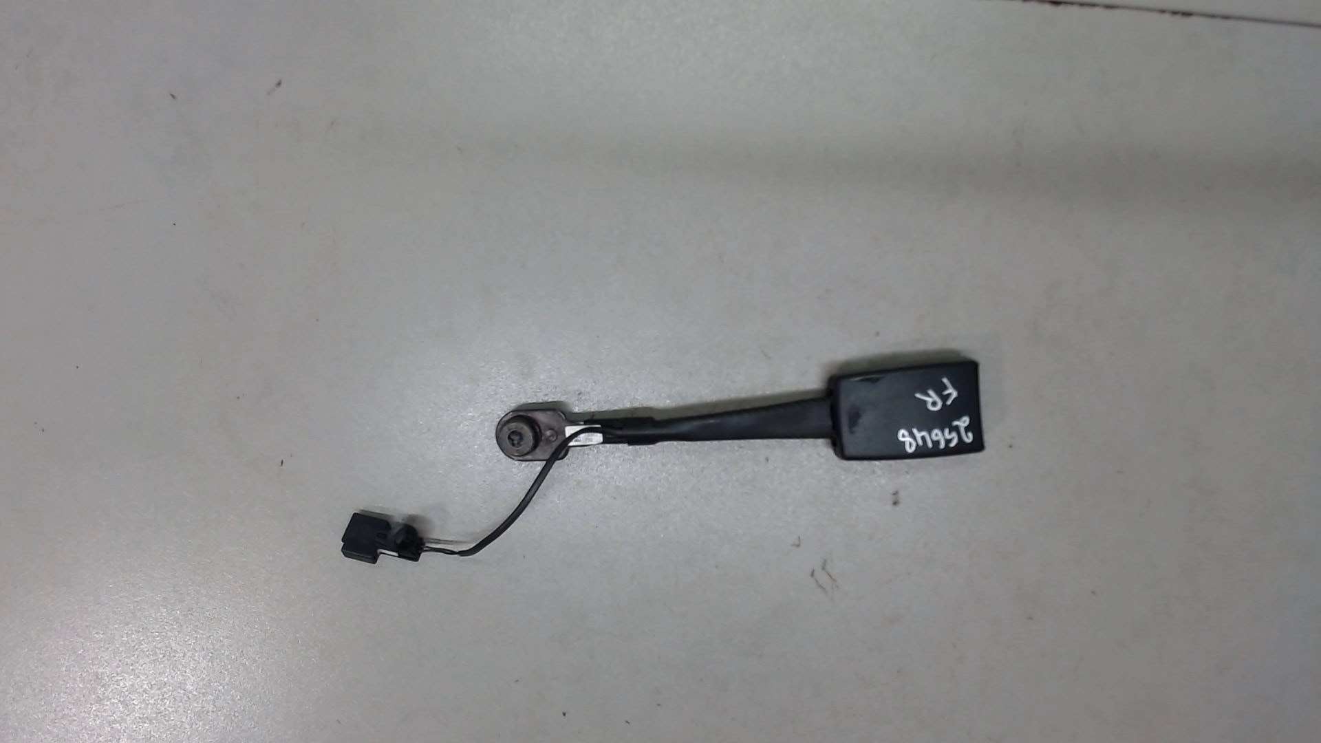 Ответная часть ремня безопасности