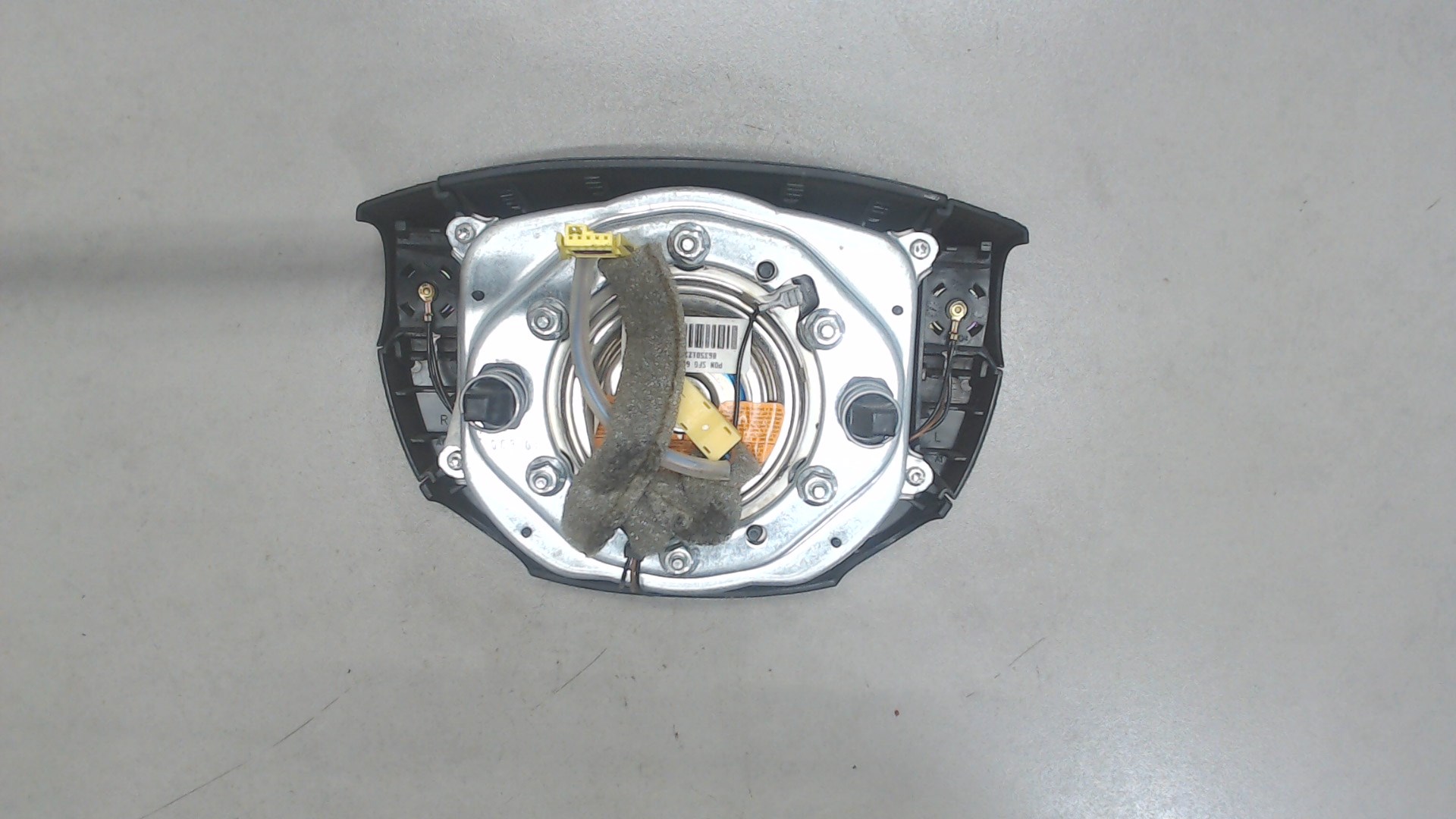 Подушка безопасности в рулевое колесо