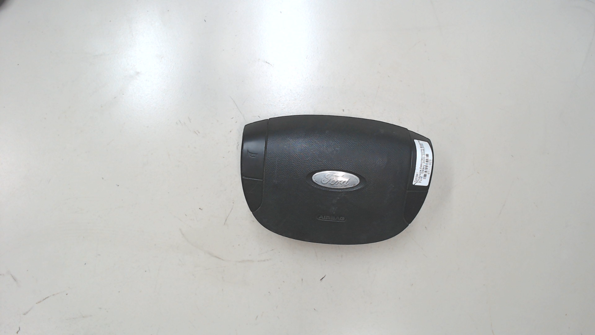 Подушка безопасности в рулевое колесо