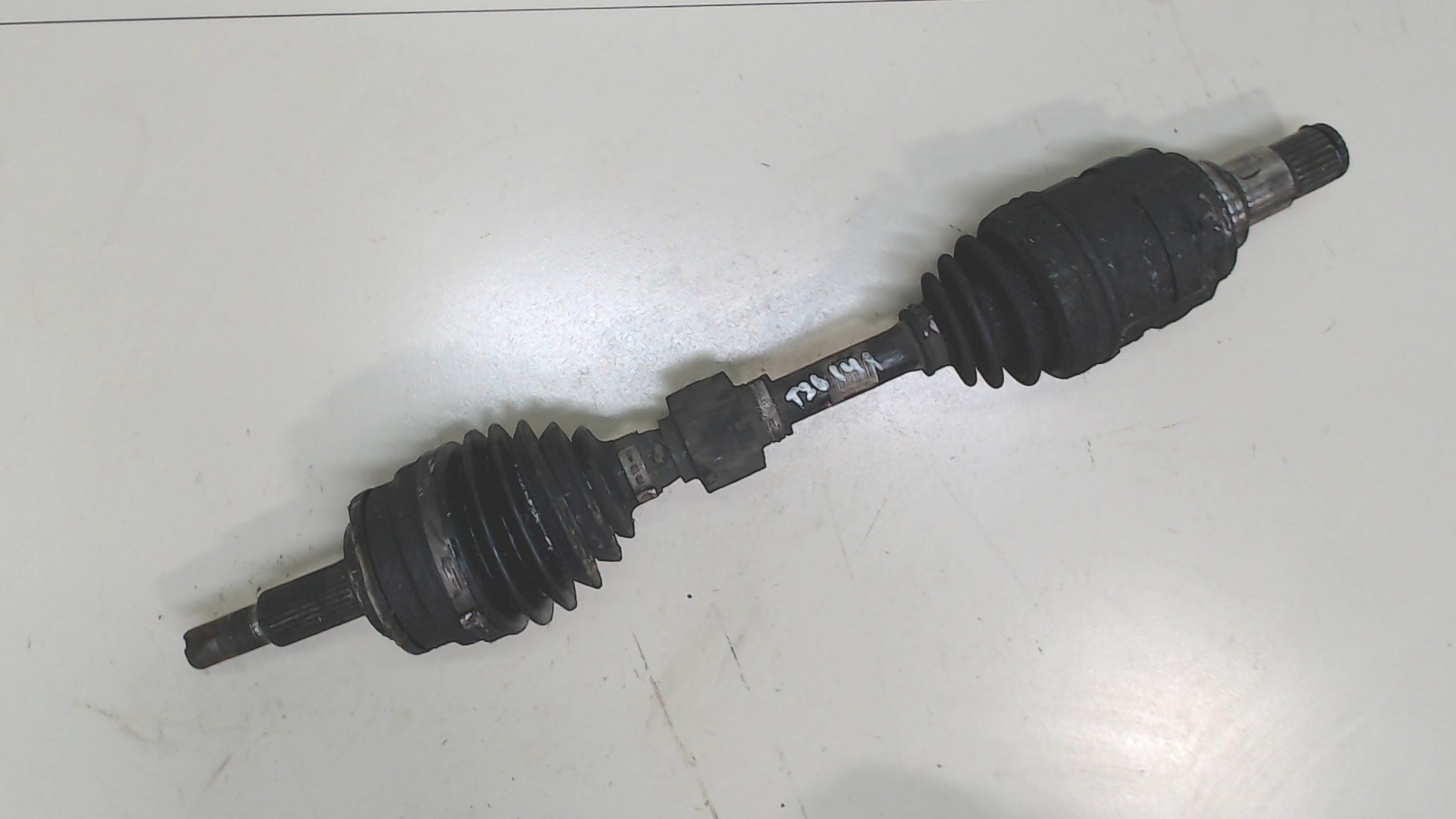 Полуось передняя левая