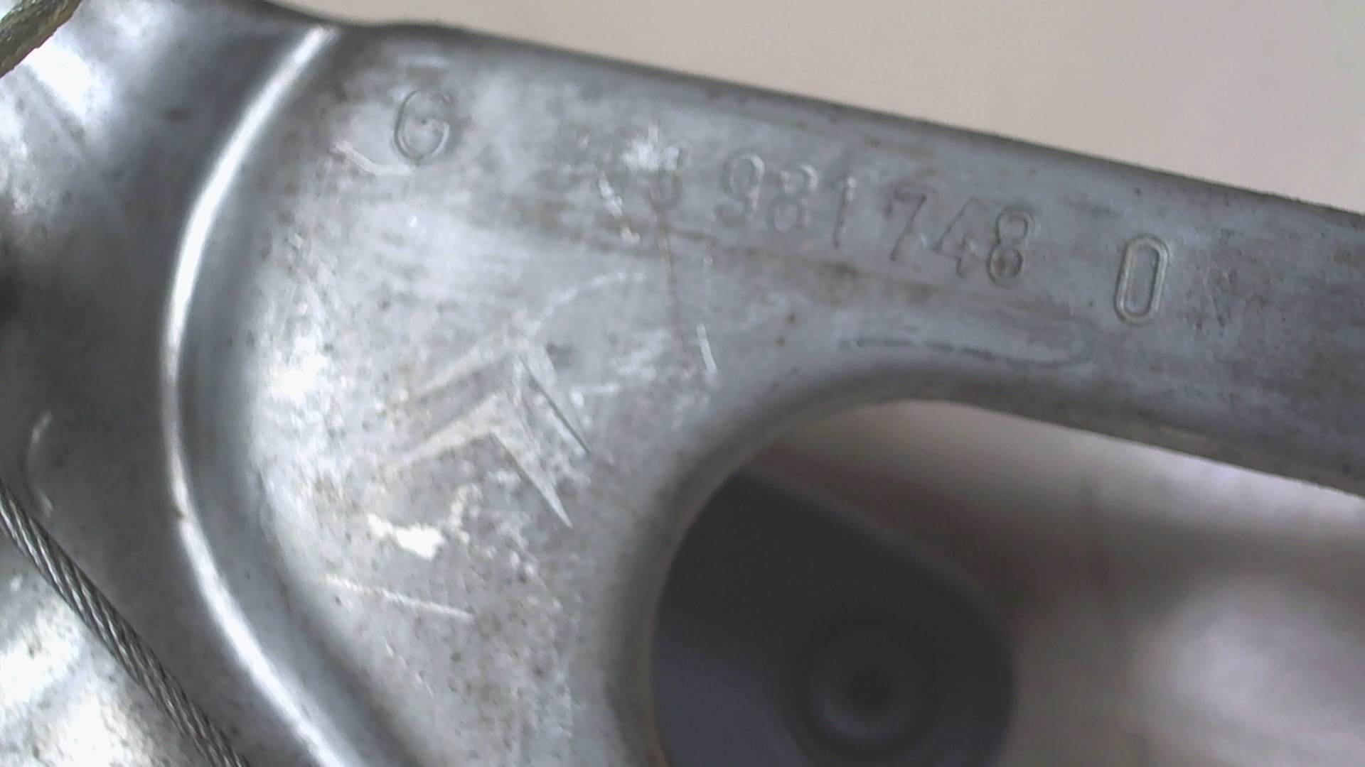 Стеклоподъемник механ. задний левый