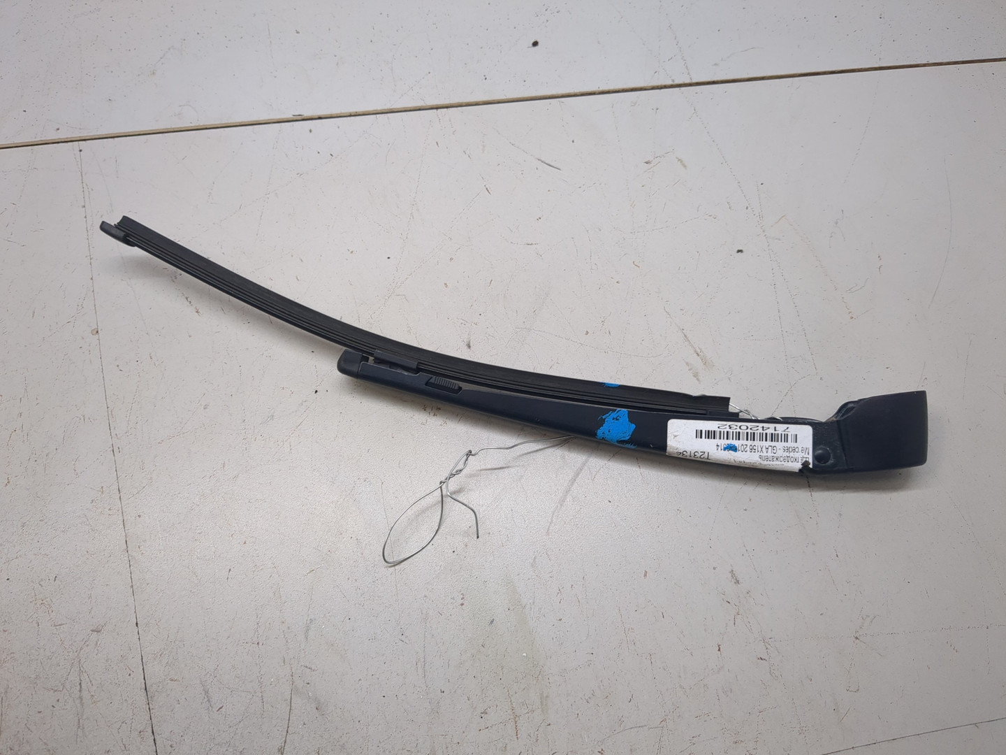 Поводок стеклоочистителя заднего